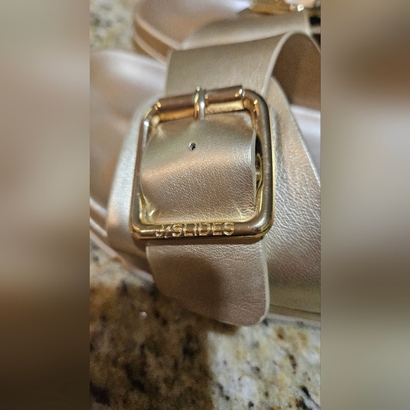 J/SLIDES Rosey 40MM Metallic Chunky Platform Sandals In Gold. Size 7.5 - Picture 8 of 16